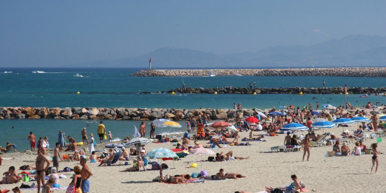 0062-plage-de-4km-de-sable-fin