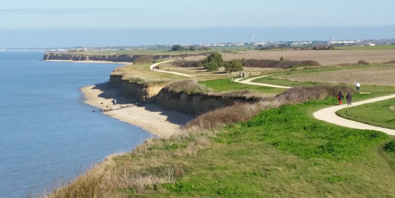 0012 Le sentier du littoral à Nieul