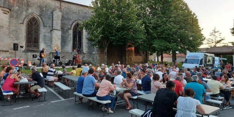 Le 20 août de 18 h à minuit : marché gourmand, concerts et cinéma