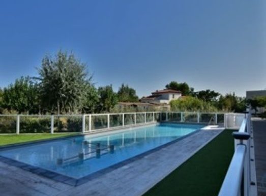 12 LA PISCINE