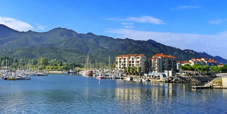 0044 le port