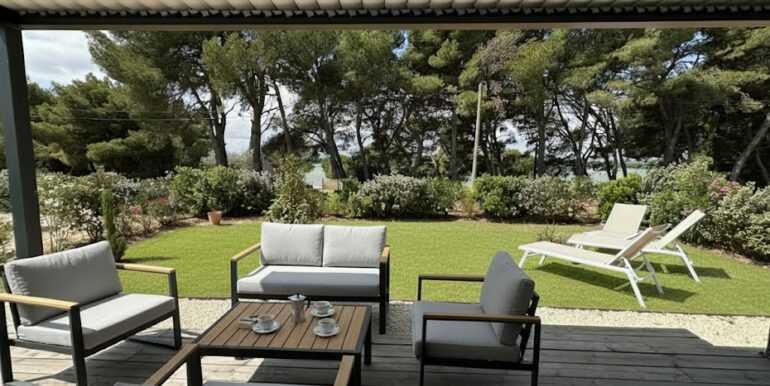 000 Exterieur vue terrasse pelouse pai