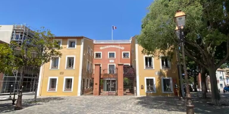 99 Centre village St Marie