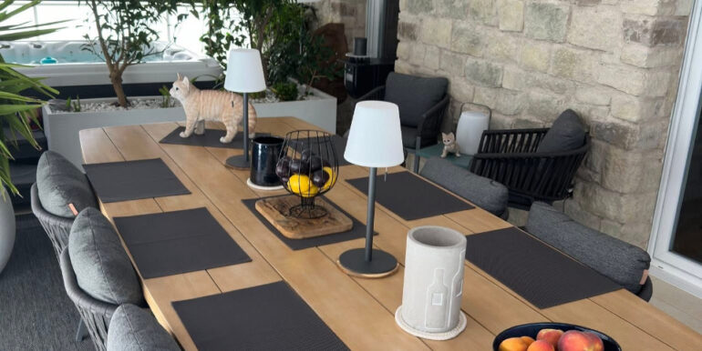 026 terrasse jacuzzi côté séjour 29m²